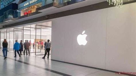 A­p­p­l­e­­ı­n­ ­K­a­l­i­f­o­r­n­i­y­a­­d­a­k­i­ ­m­a­ğ­a­z­a­s­ı­ ­s­o­y­u­l­d­u­